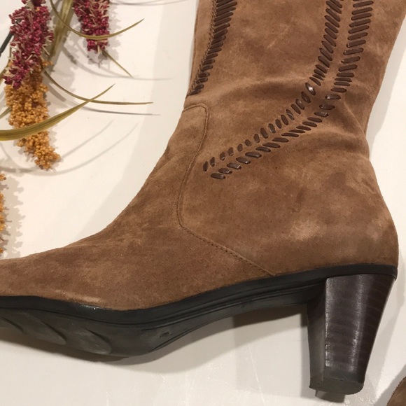 COLDWATER CREEK tan leather tall suede zip up boot - Picture 2 of 8